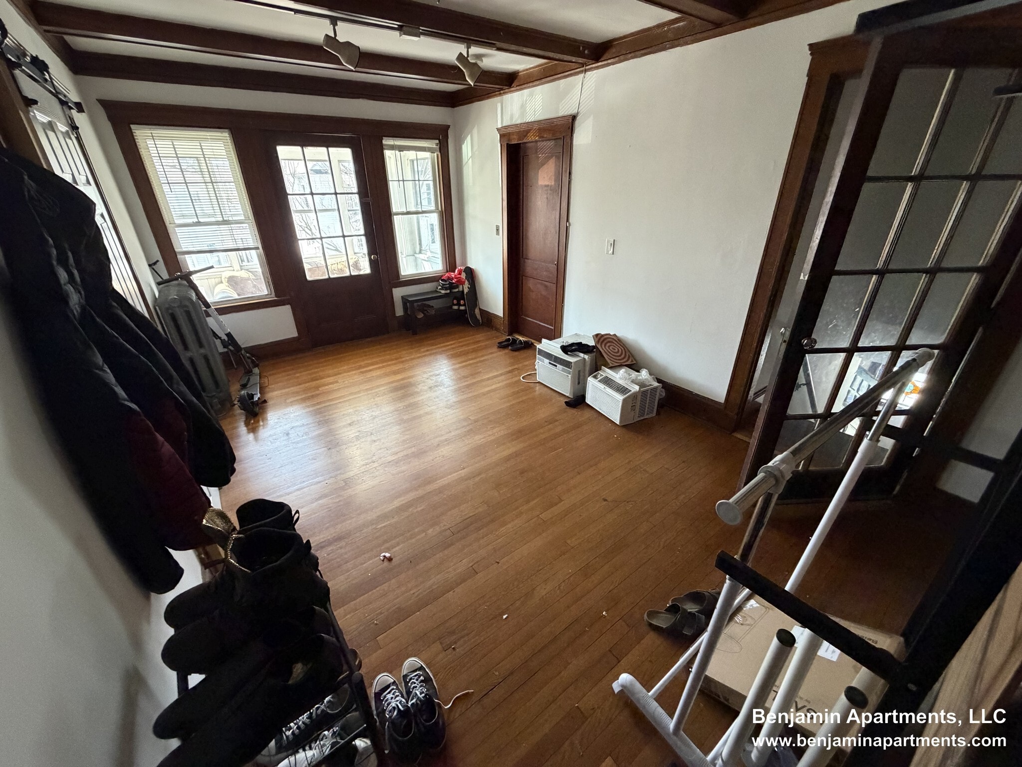 Building Photo - 23 Moraine St