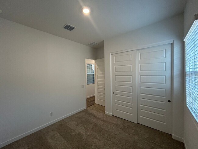 Building Photo - 25509 N 149th Ave