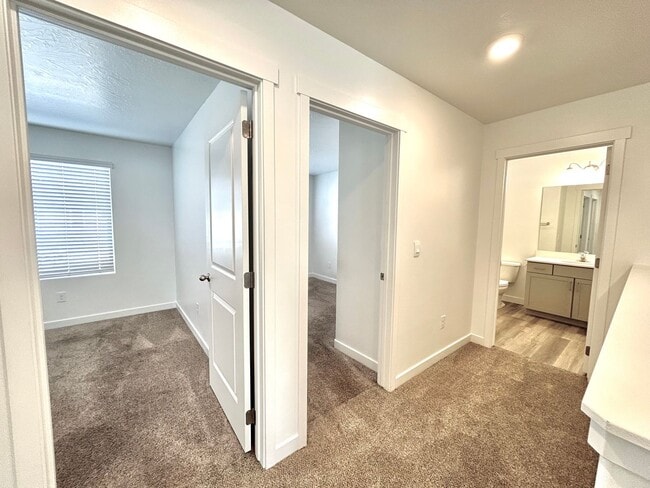 Building Photo - 317 W 2050 N