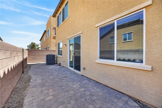 Building Photo - 3672 Via Vicchio