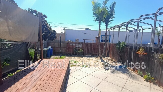 Building Photo - 5138 Savannah St