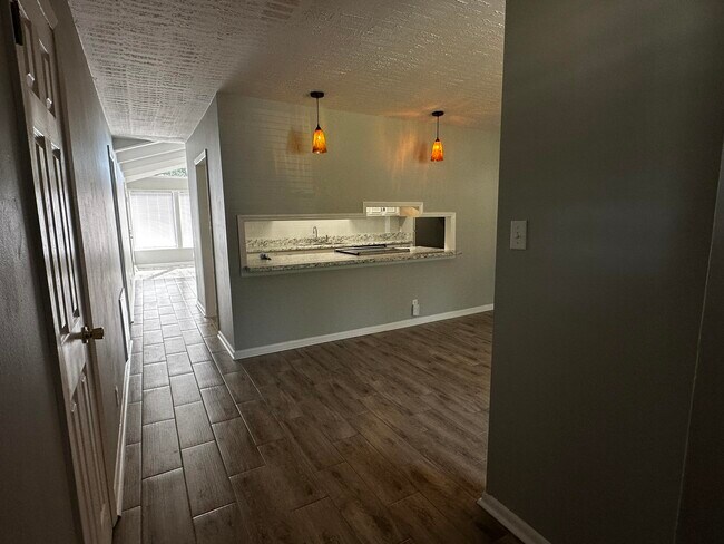 Building Photo - 2139 Kingsley Ct