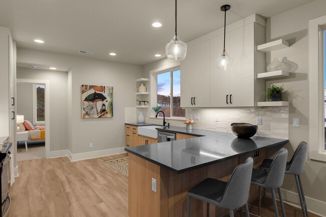 Building Photo - BRAND NEW DUAL PRIMARY BEDROOM Townhome in...