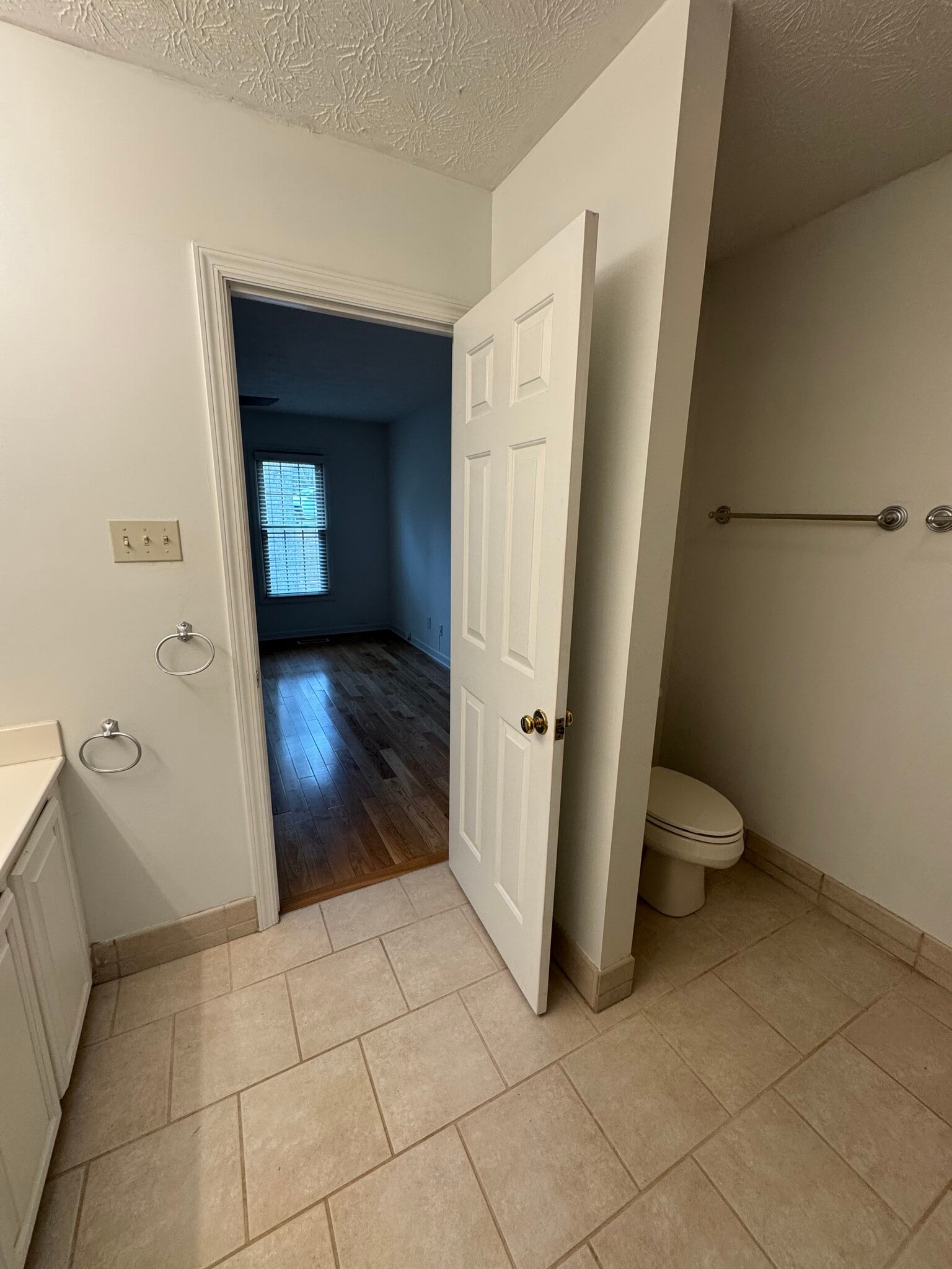 Building Photo - 1112 Greywood Dr