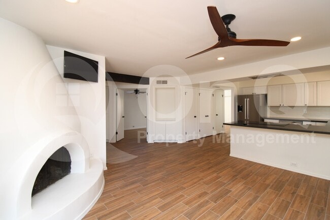 Building Photo - 7702 N Dreamy Draw Dr