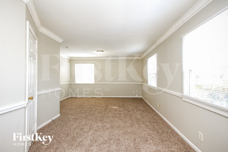 Building Photo - 3526 N Faculty Dr