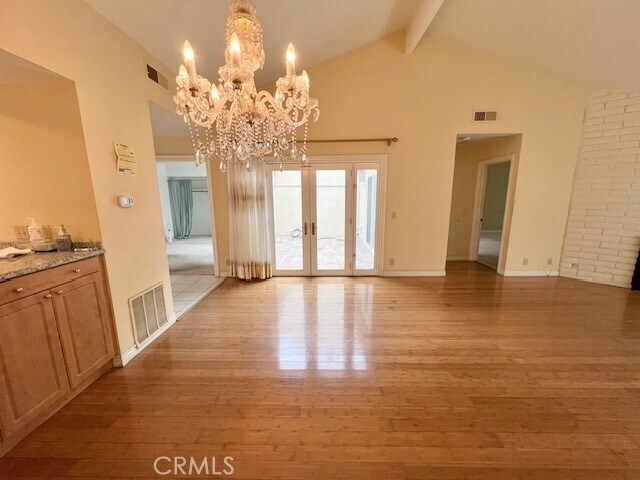 Building Photo - 15 Creekwood