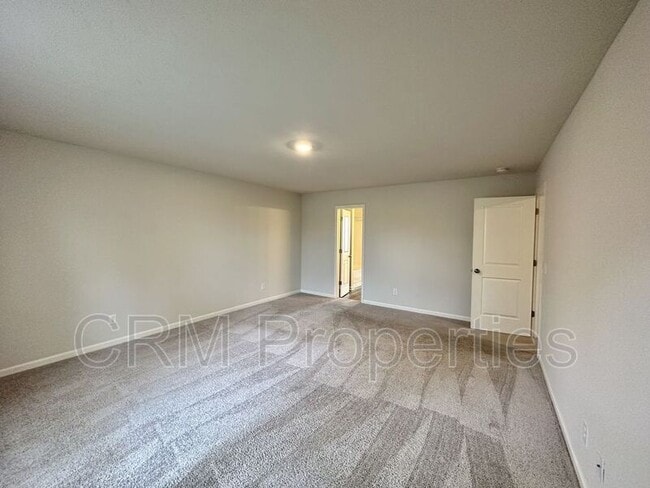 Building Photo - 974 Woodland Spgs Dr