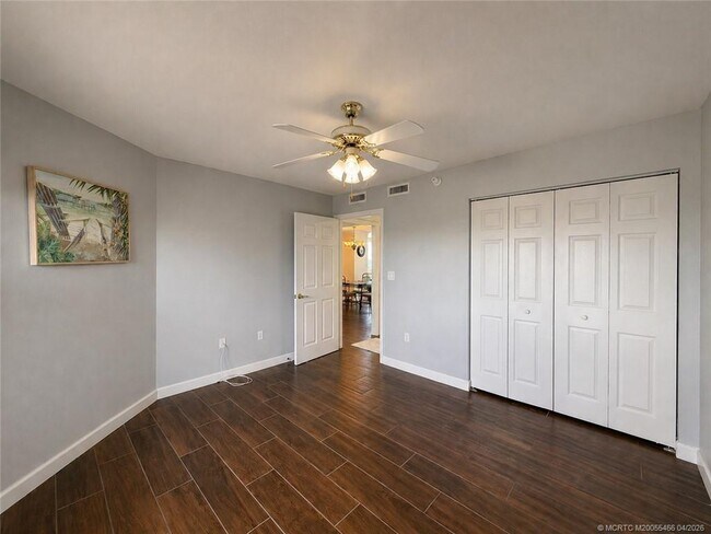 Building Photo - 5051 N Hwy A1A