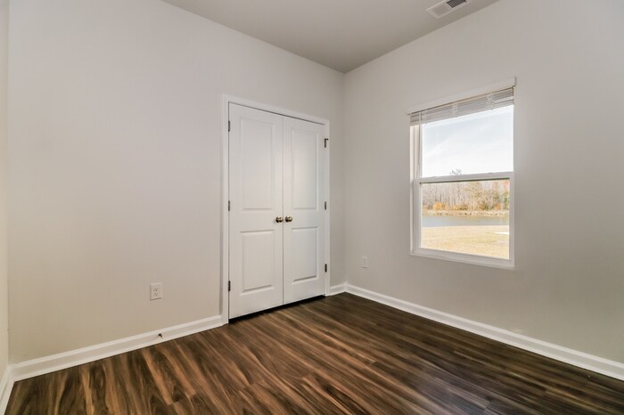 Building Photo - 135 Dorian Lp