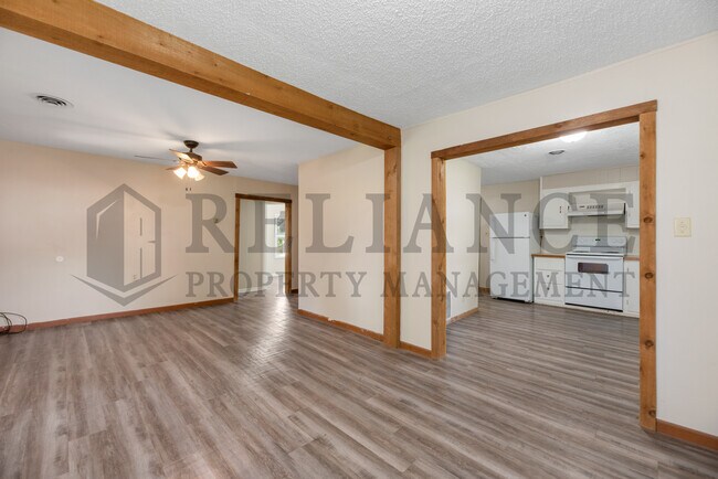 Building Photo - 211 S Emporia St