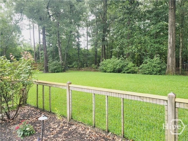 Building Photo - 104 Red Bluff Run