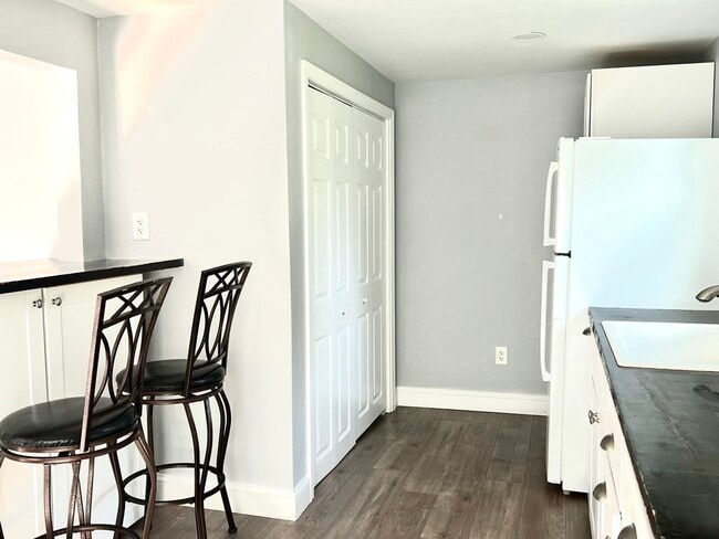 Building Photo - 32 Jerry Way