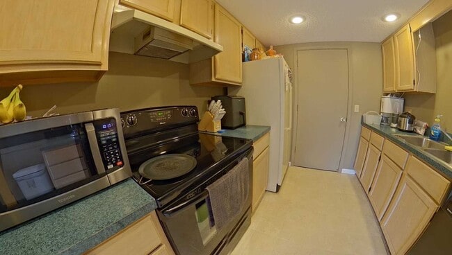 Building Photo - 3D Tour Available - West Side + Fenced-in Yard + Washer & Dryer Included Attached 1-Car Garage! A...