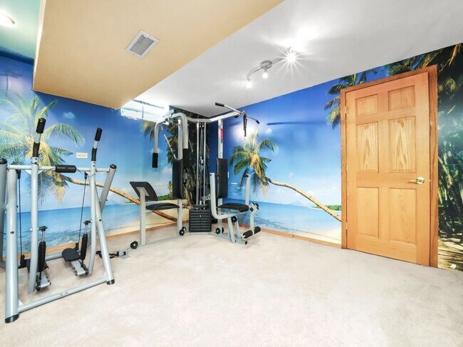 Building Photo - 8705 W 92nd Pl