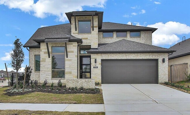 Primary Photo - 11142 Plateau Oak Dr