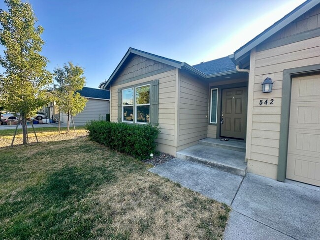 Building Photo - $300 discount for first month rent