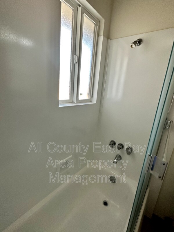 Building Photo - 611 Lexington Ave