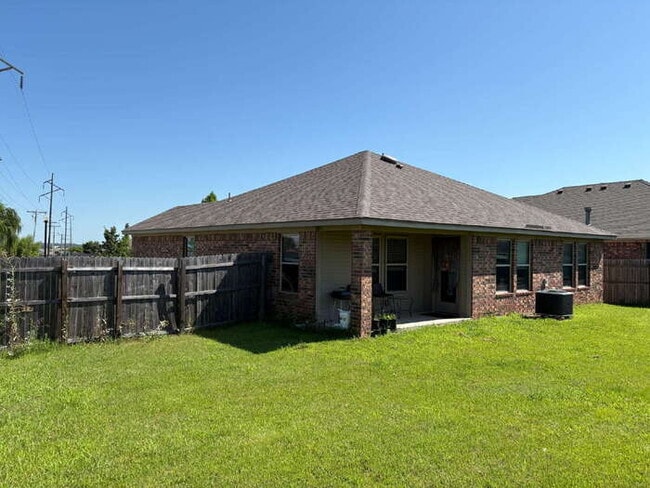 Building Photo - Charming 3-Bedroom Home in Norman - Availa...