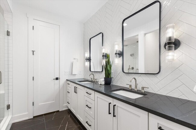Building Photo - The Best Address in Germantown — Fully Furnished Executive Townhome, Move-In Ready | $8,995/Mo