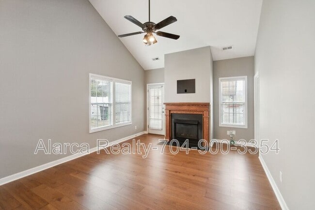 Building Photo - 4218 Amherst Villa Ct