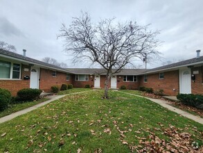 Building Photo - Beautifully renovated condo in Worthington...