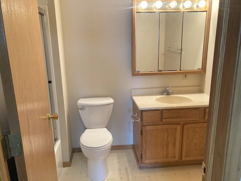 Building Photo - 1603 Breca Ridge Dr