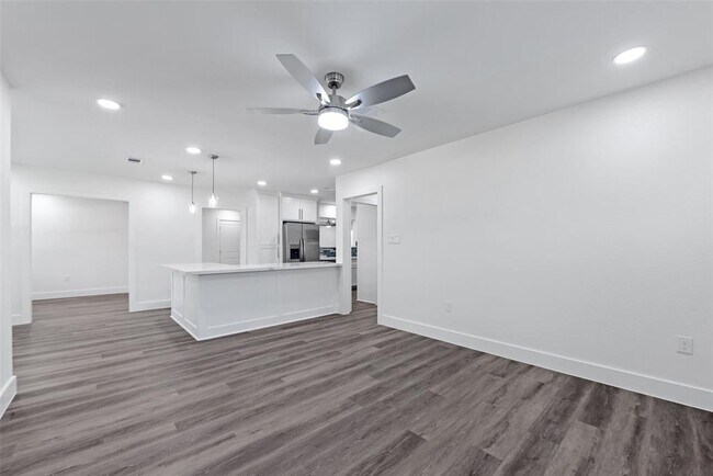Building Photo - 4074 Cheena Dr