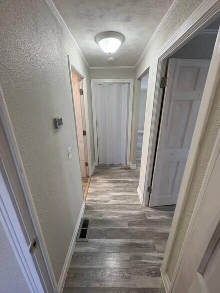 Building Photo - 601 Echo Rd