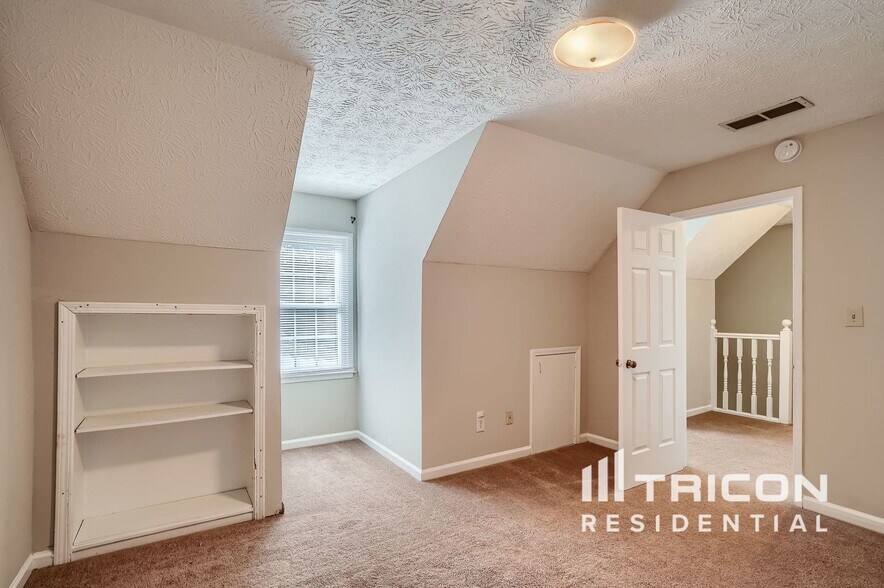 Building Photo - 2790 Spring Ridge Cir