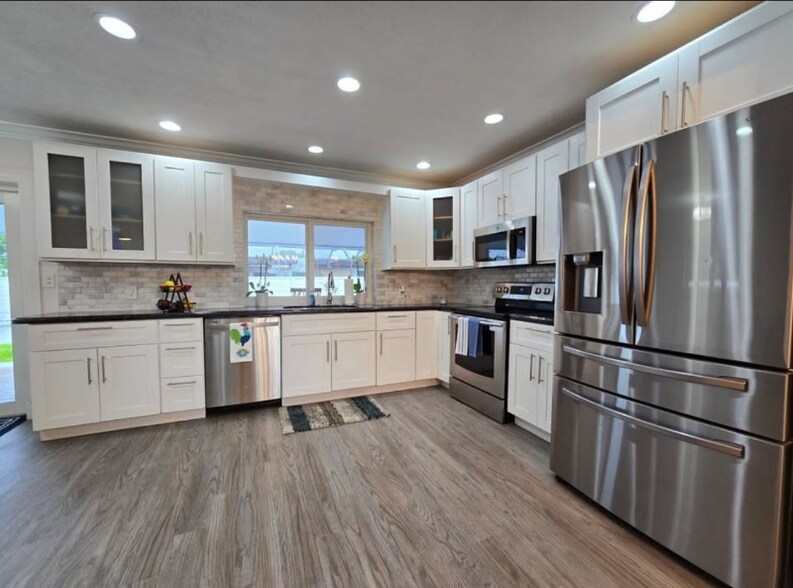 Building Photo - 9591 SW 52nd Terrace