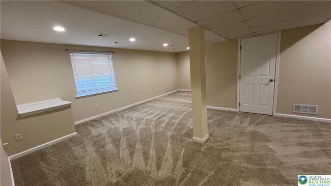 Building Photo - 251 Milkweed Dr