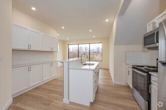 Apt. D - 141 Bridge St