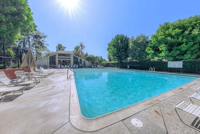 Building Photo - 10670 Esmeraldas Dr