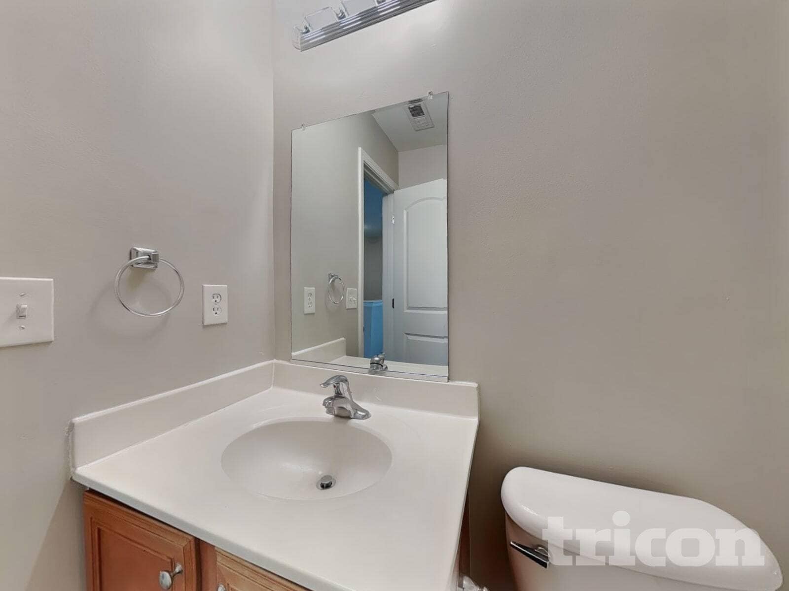 Building Photo - 2004 Blue Rock Ct