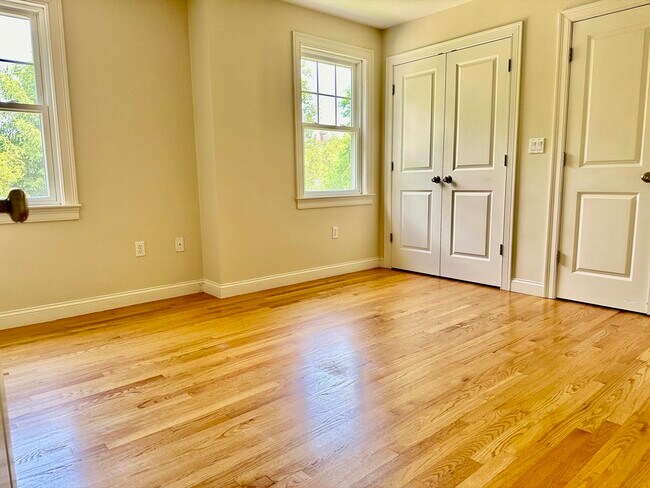 Building Photo - 183 Summer St