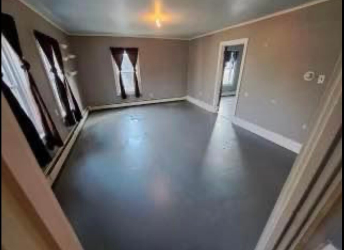 Building Photo - 8939 Pecor St