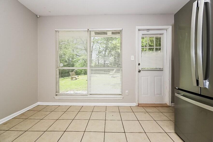 Building Photo - 6637 Imperial Dr