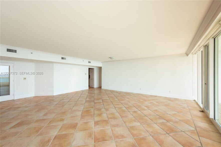 Building Photo - 1643 Brickell Ave