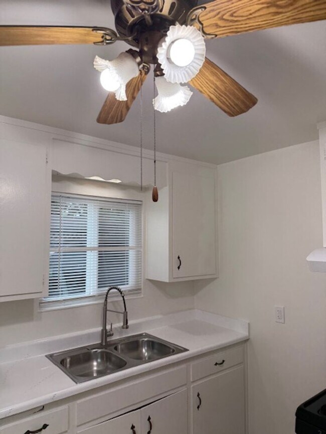 Building Photo - Welcome To Your New Home In The Heart Of Berkeley