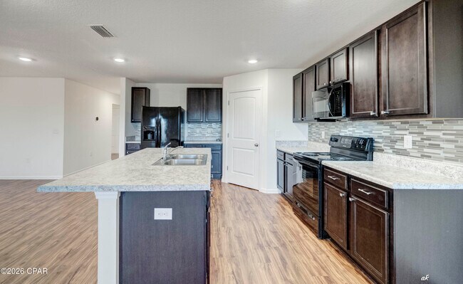 Building Photo - 7138 Hatteras Blvd