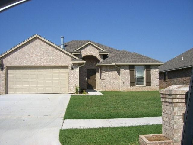 Primary Photo - 3 bed, 2 bath, 2 car garage home in Yukon!