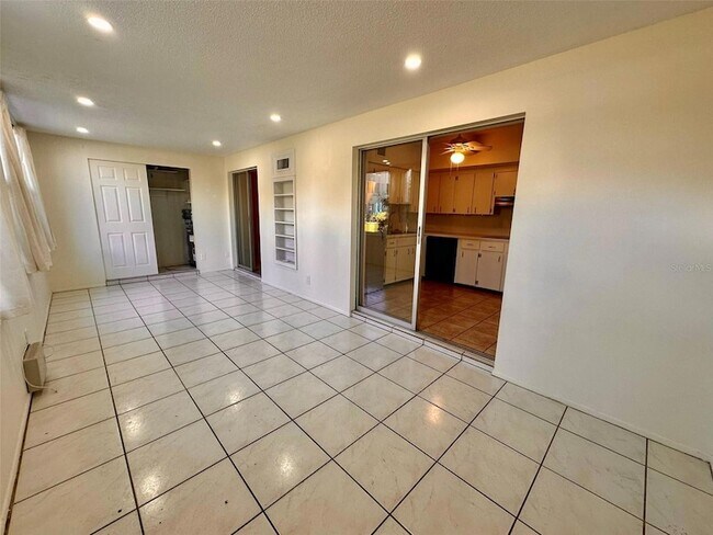 Building Photo - 2073 Denmark St