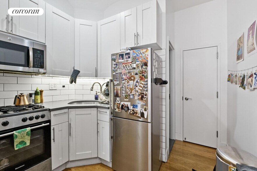 Building Photo - 566 Vanderbilt Ave