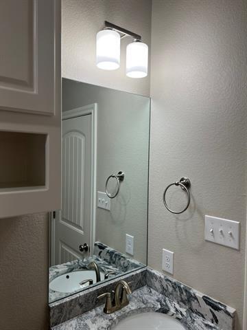 Building Photo - 554 Calla Lily Wy