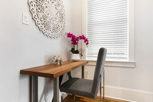 Building Photo - 1222 Carondelet St