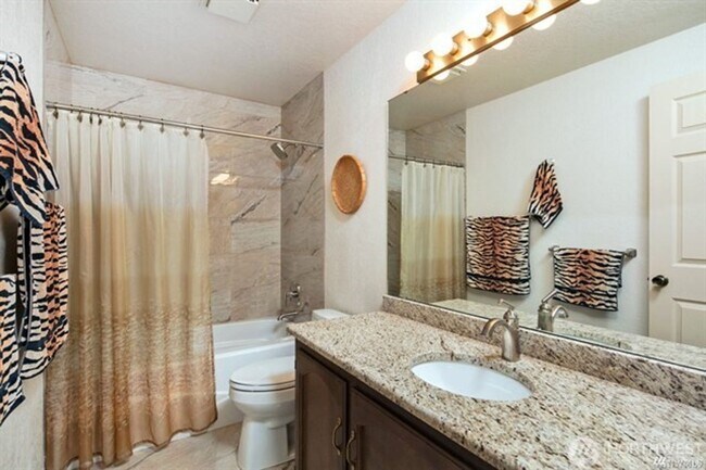 Building Photo - 3Bd/3.5Ba Bothell House