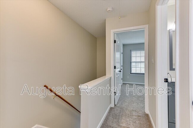 Building Photo - 208 W Buena Vista Ave
