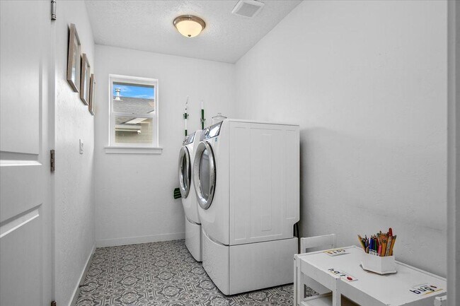 Building Photo - 12107 W Terrazzo Dr
