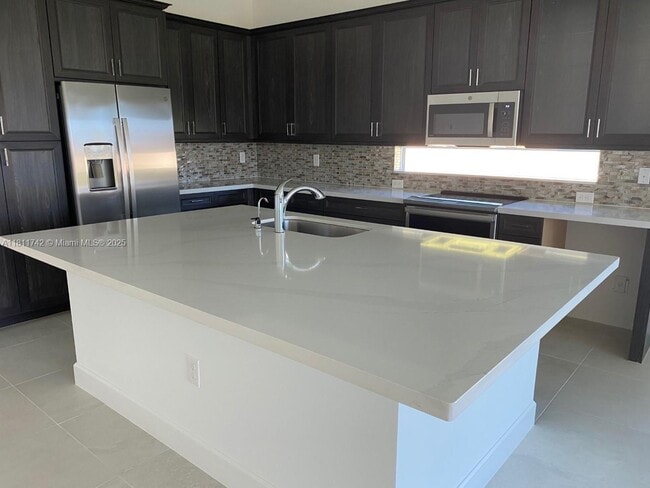 Building Photo - 7765 Wildflower Shores Dr